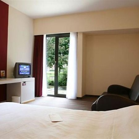 Hampton'S Hotel Namur Wépion Екстериор снимка
