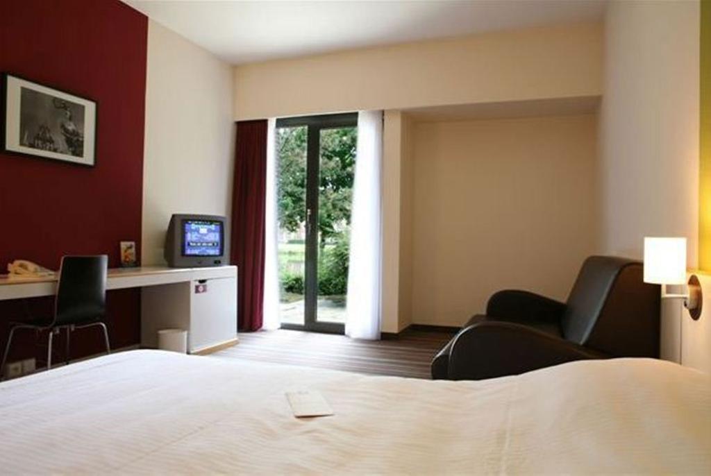 Hampton'S Hotel Namur Wépion Екстериор снимка